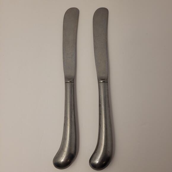 Present Stainless Table Knife Hollow Pistol Handle Set Of 2 Korea Pre-Owned - Picture 1 of 7